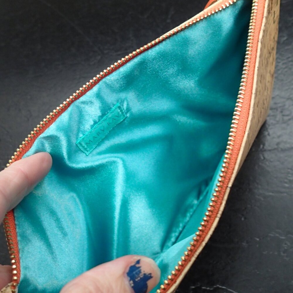 "Cork" Styled Women's Clutch NEW - Picture 7 of 7